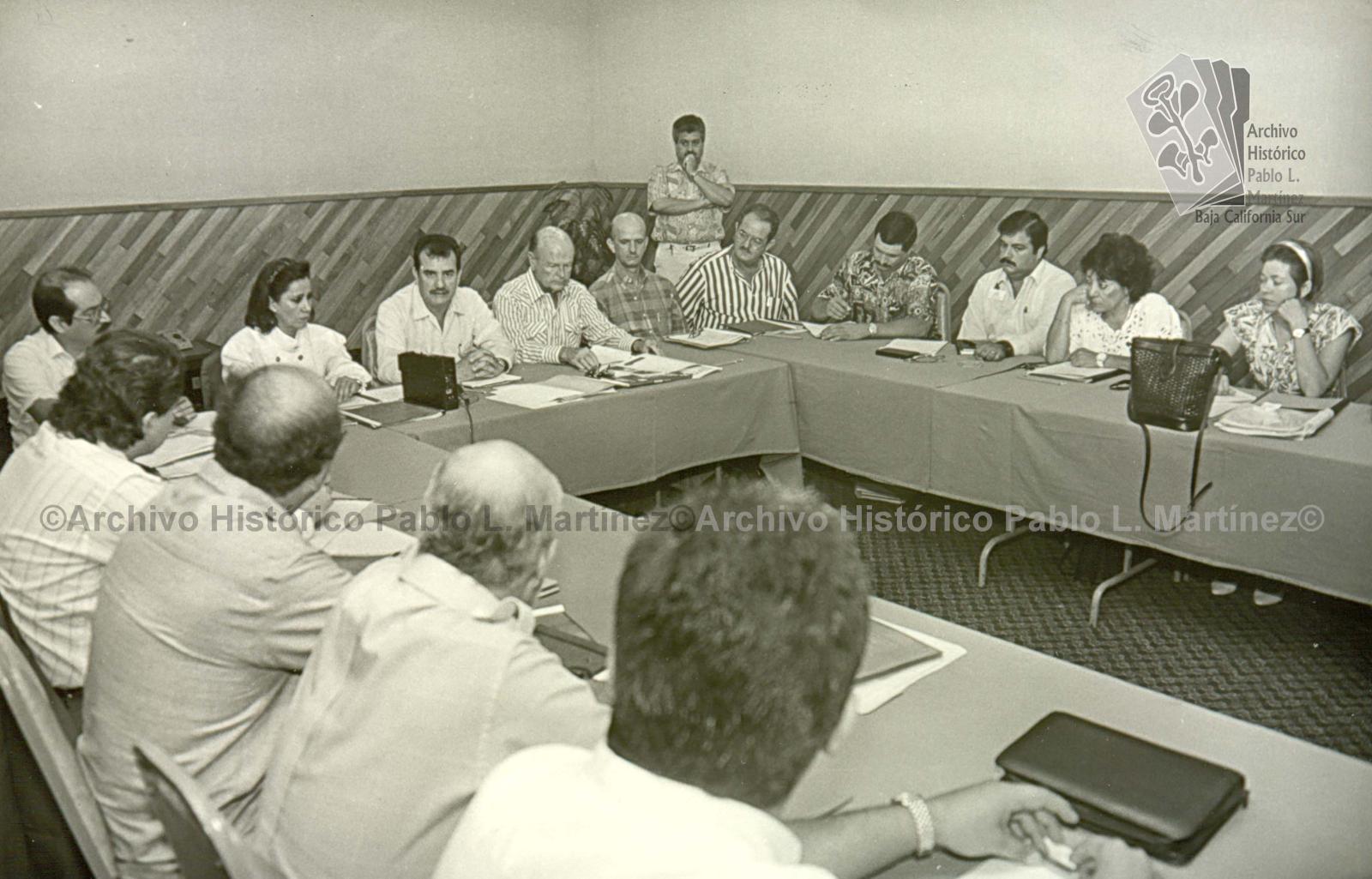 Reunión de trabajo presidida por Guillermo Mercado Romero.