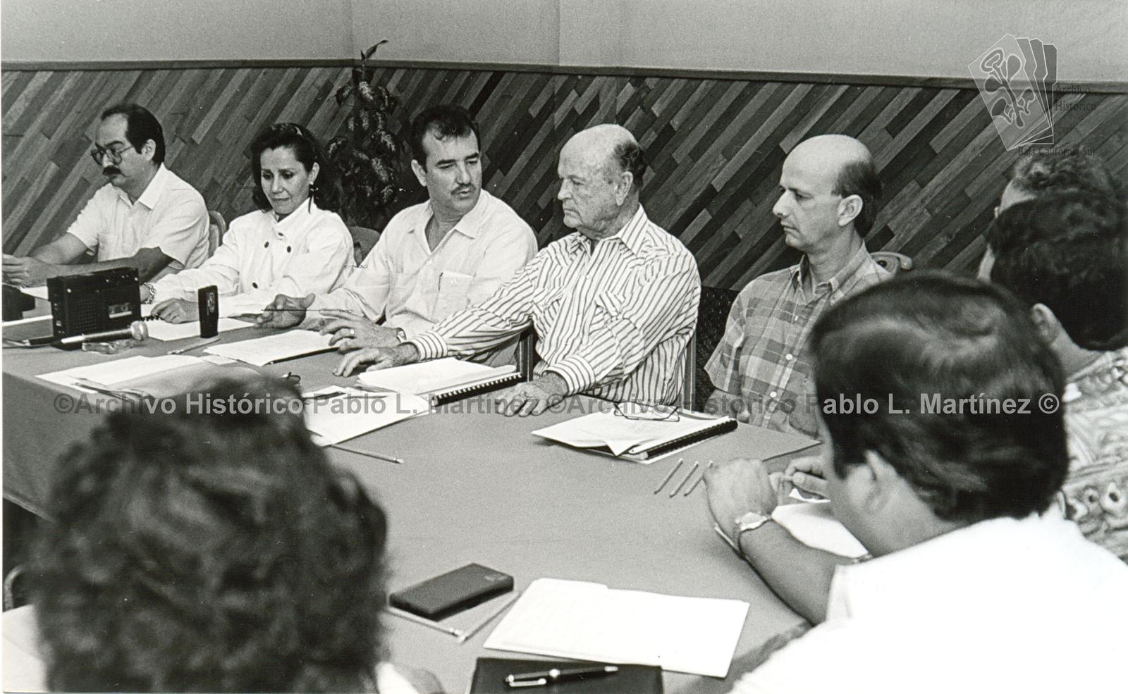 Reunión de trabajo presidida por Guillermo Mercado Romero.