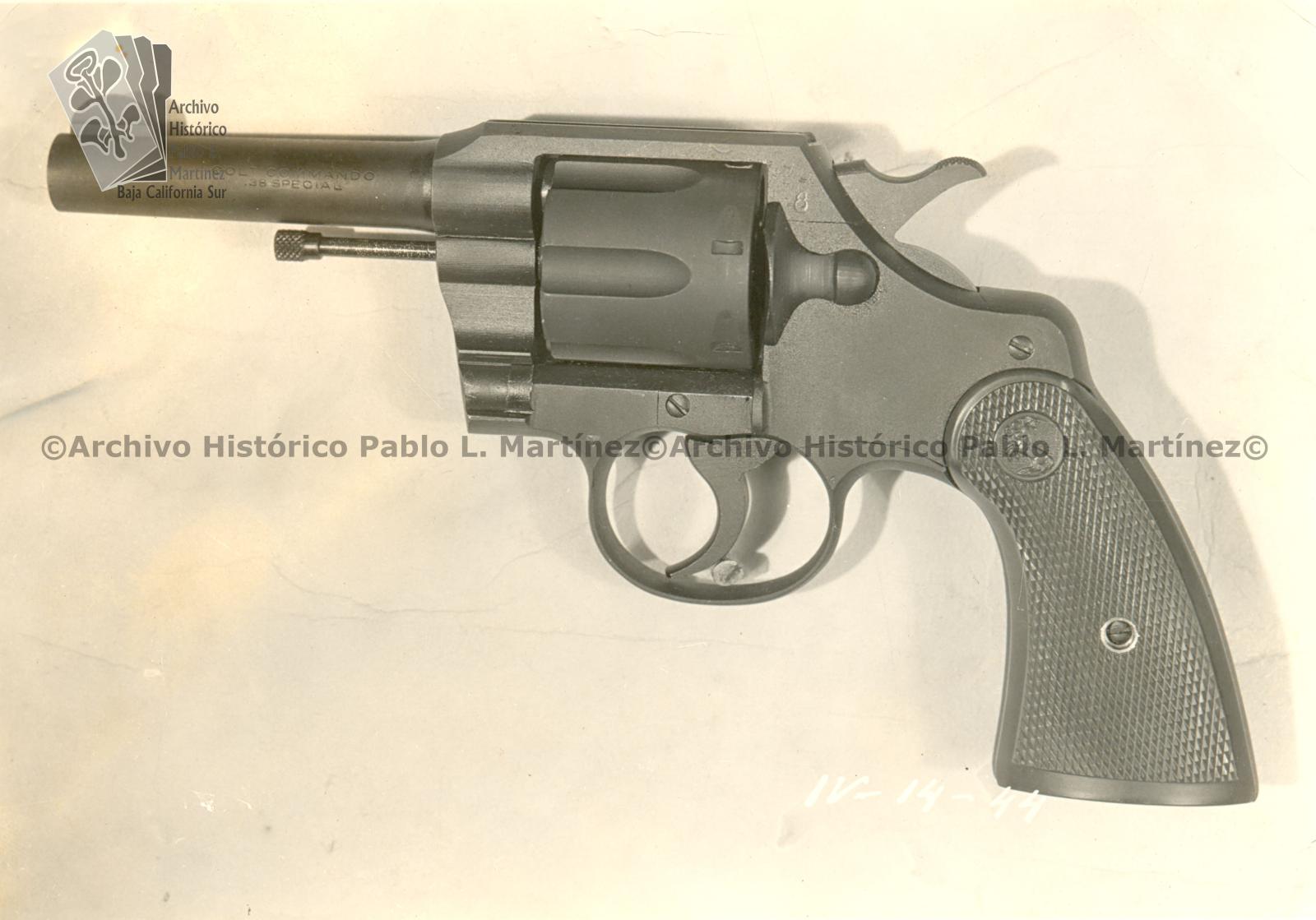 Revolver Colt calibre 38.