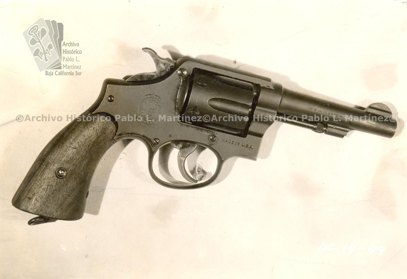 Revolver Smith & Wesson calibre 38.