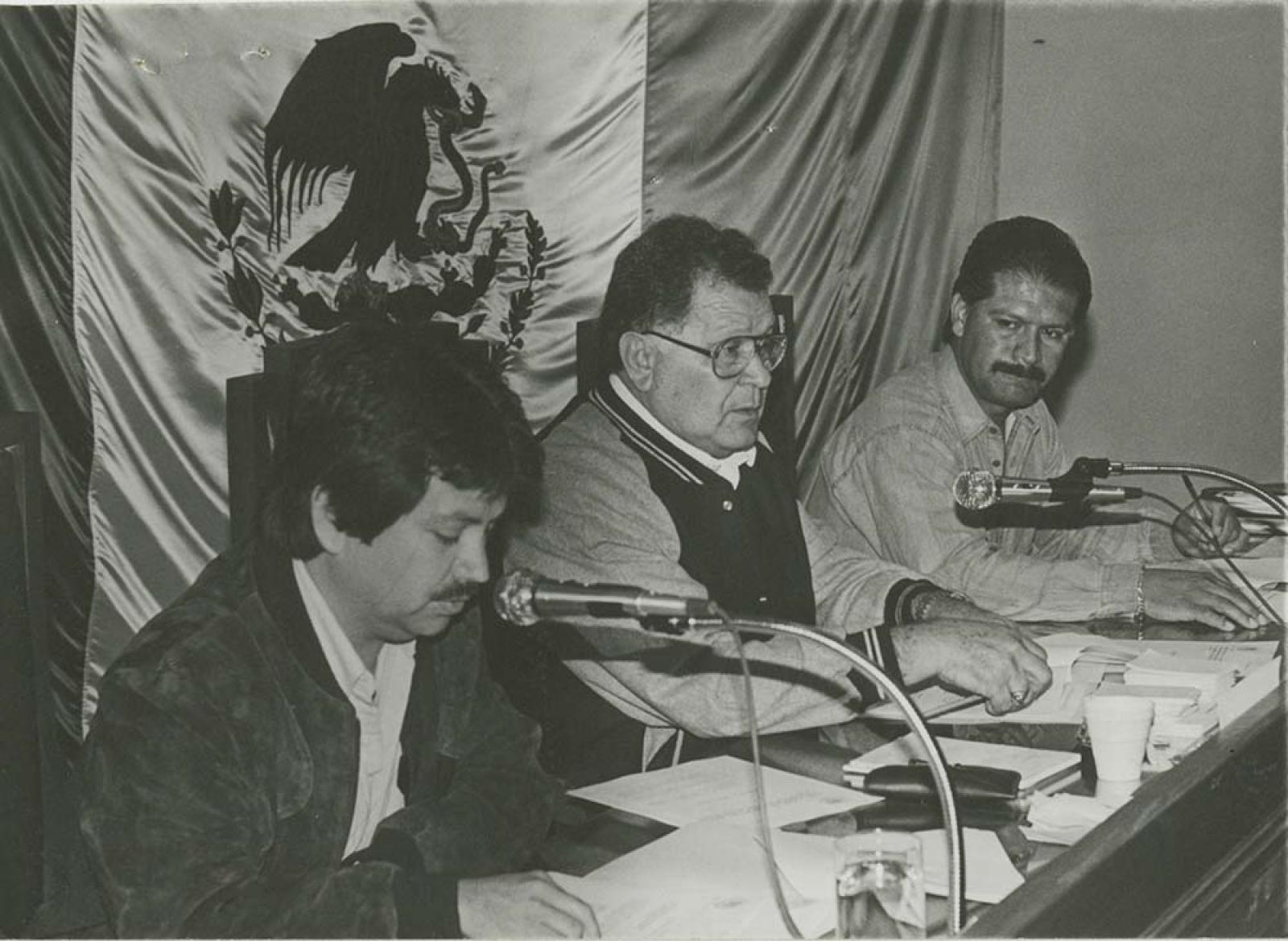 “Reyes Barrón y Humberto Herrera”, en reunión de trabajo.