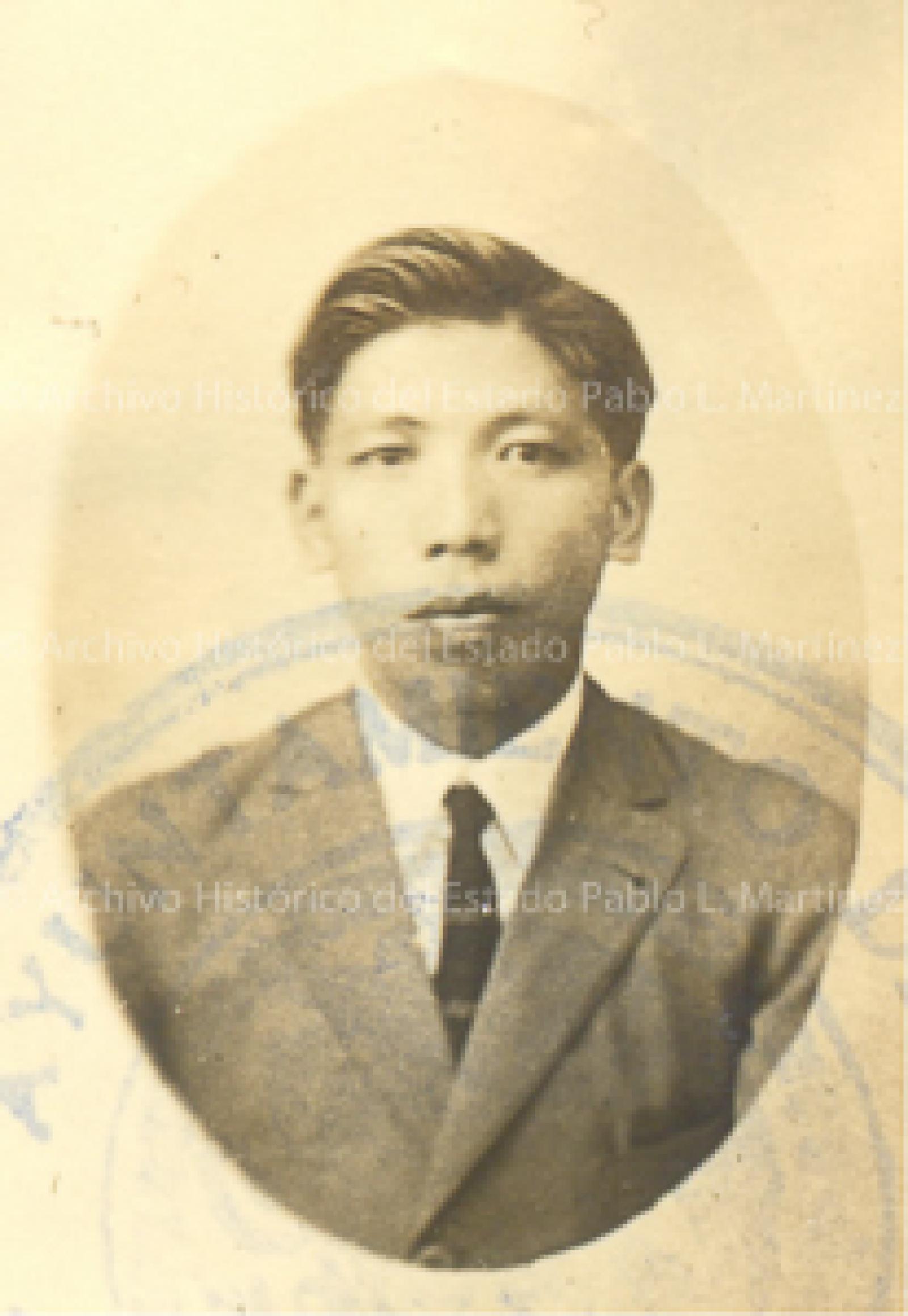 Roberto León.