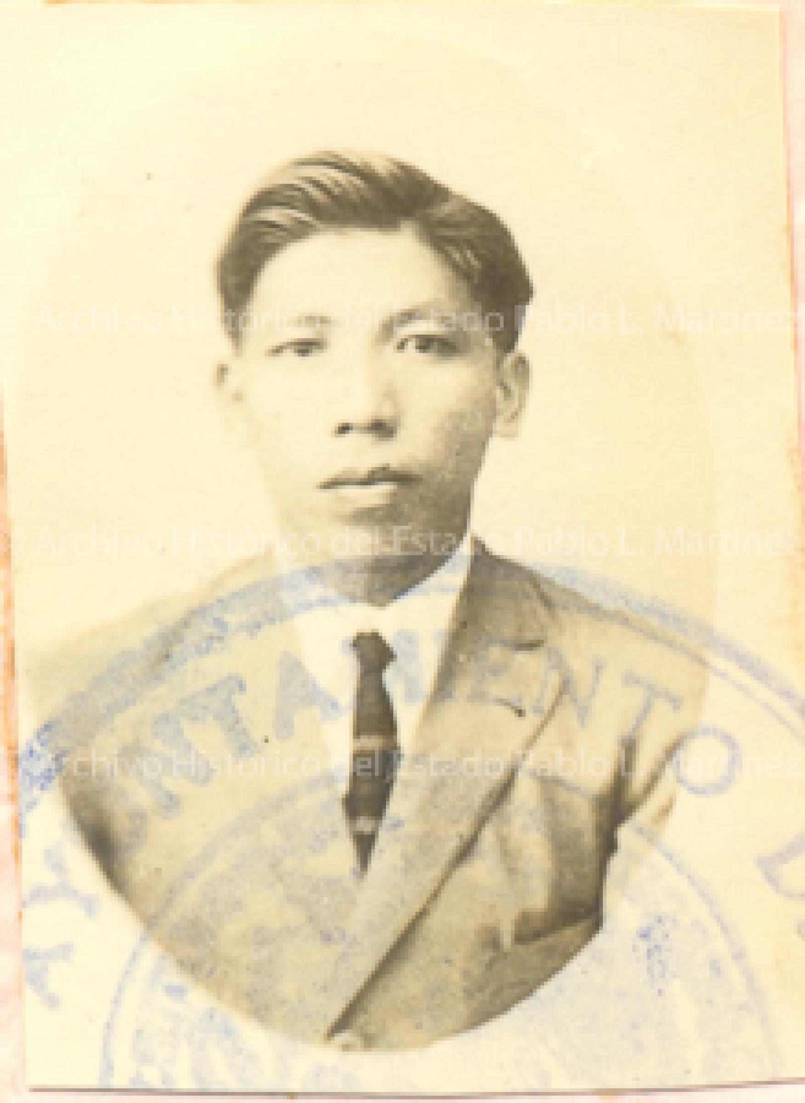 Roberto León.