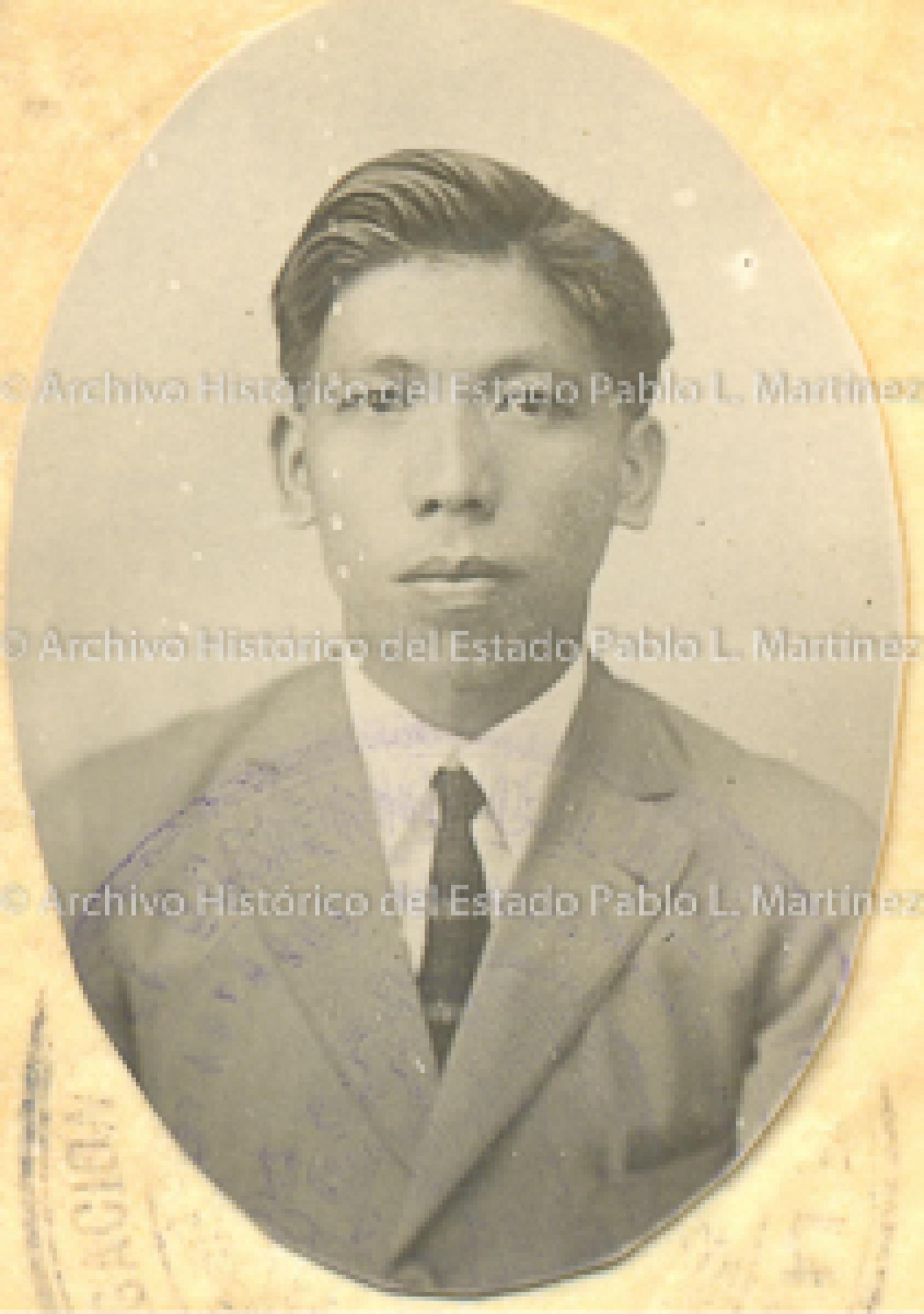 Roberto León.