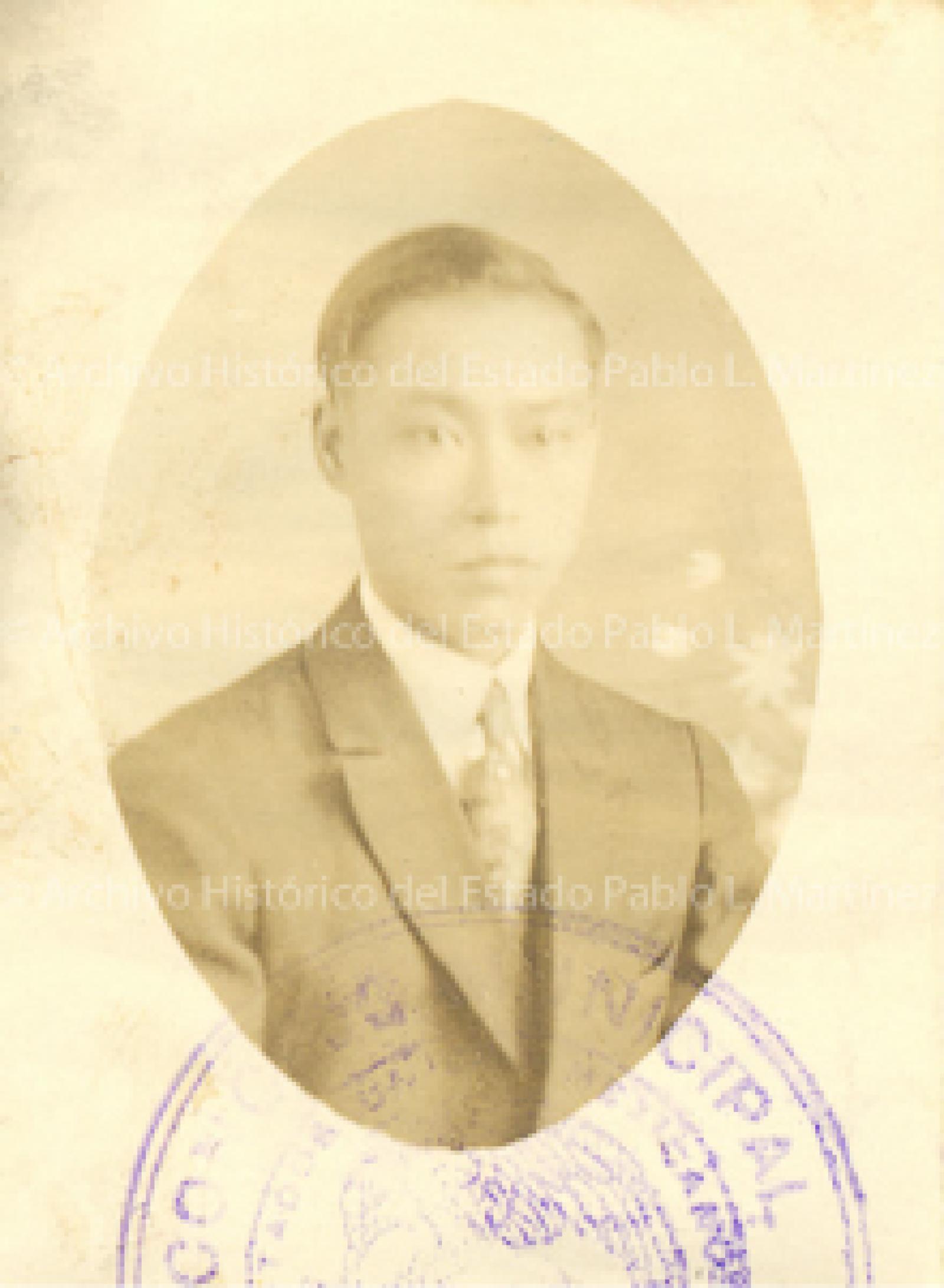 Salvador Lau.