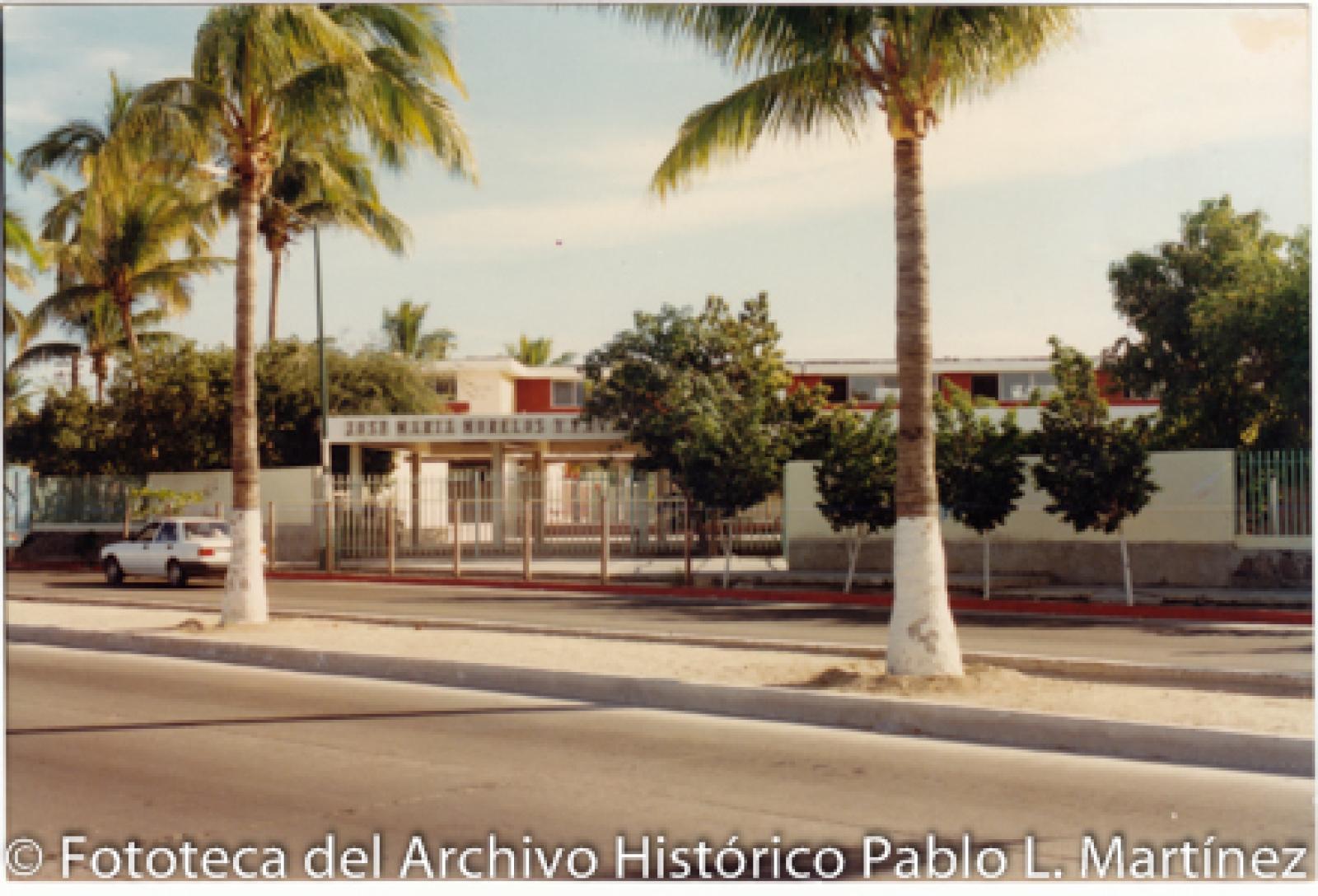 Secundaria  José María Morelos y Pavón.