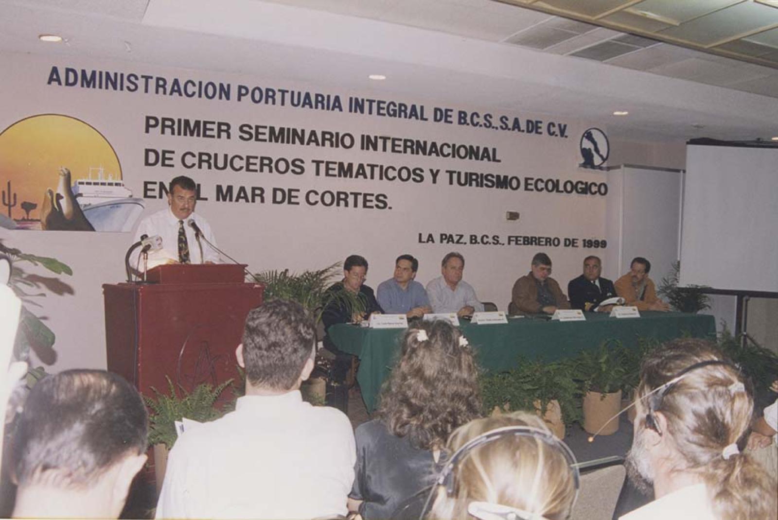 Seminario internacional de cruceros temáticos y turismo ecológico en el mar de Cortés.