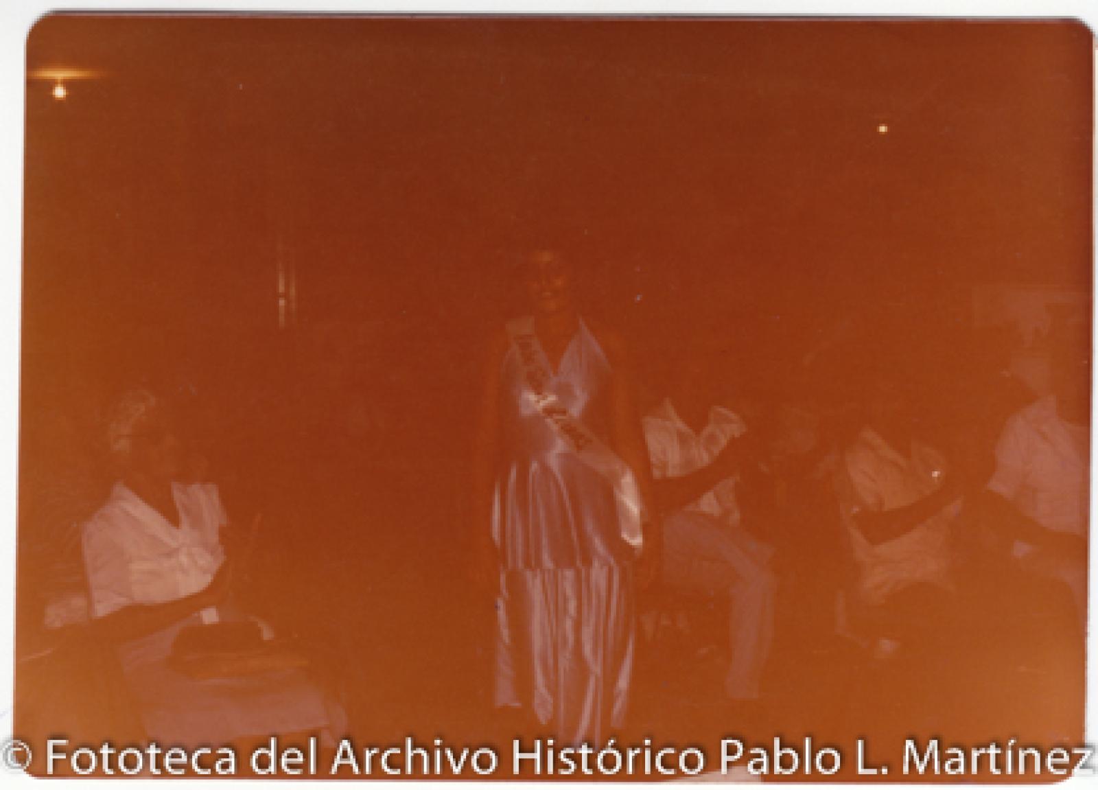 Señorita “Cabo San Lucas”.