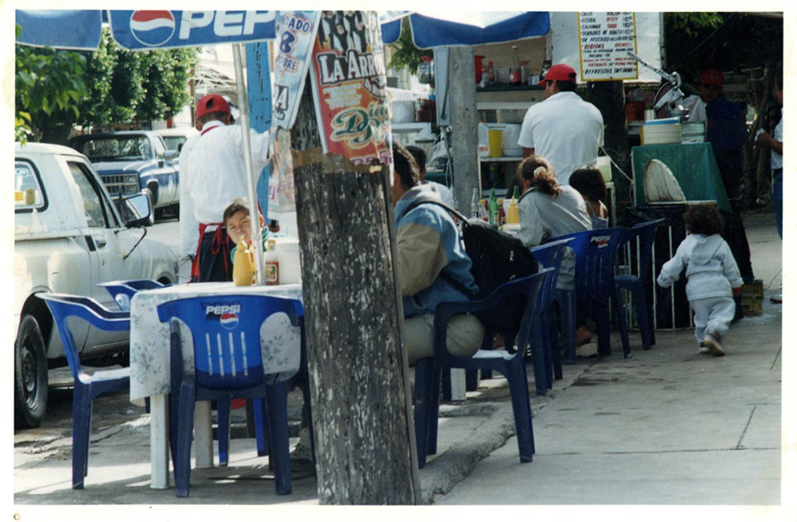 Taquería Hermanos González.