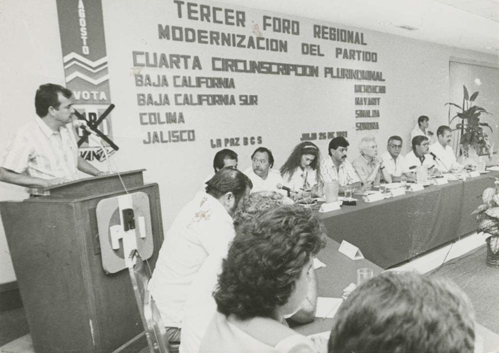 Tercer foro regional modernización del partido PRI.