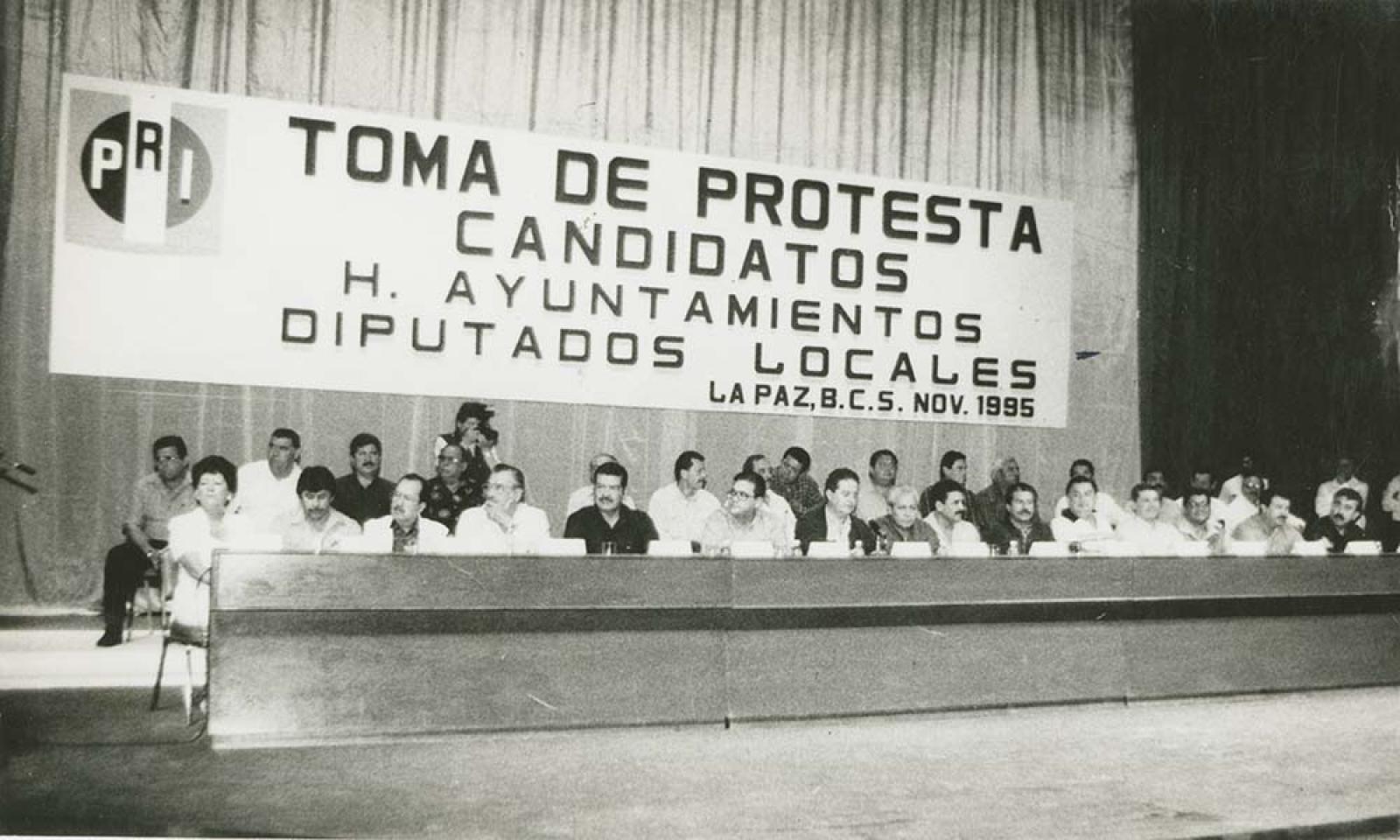 Toma de protesta candidatos H. Ayuntamiento diputados locales.