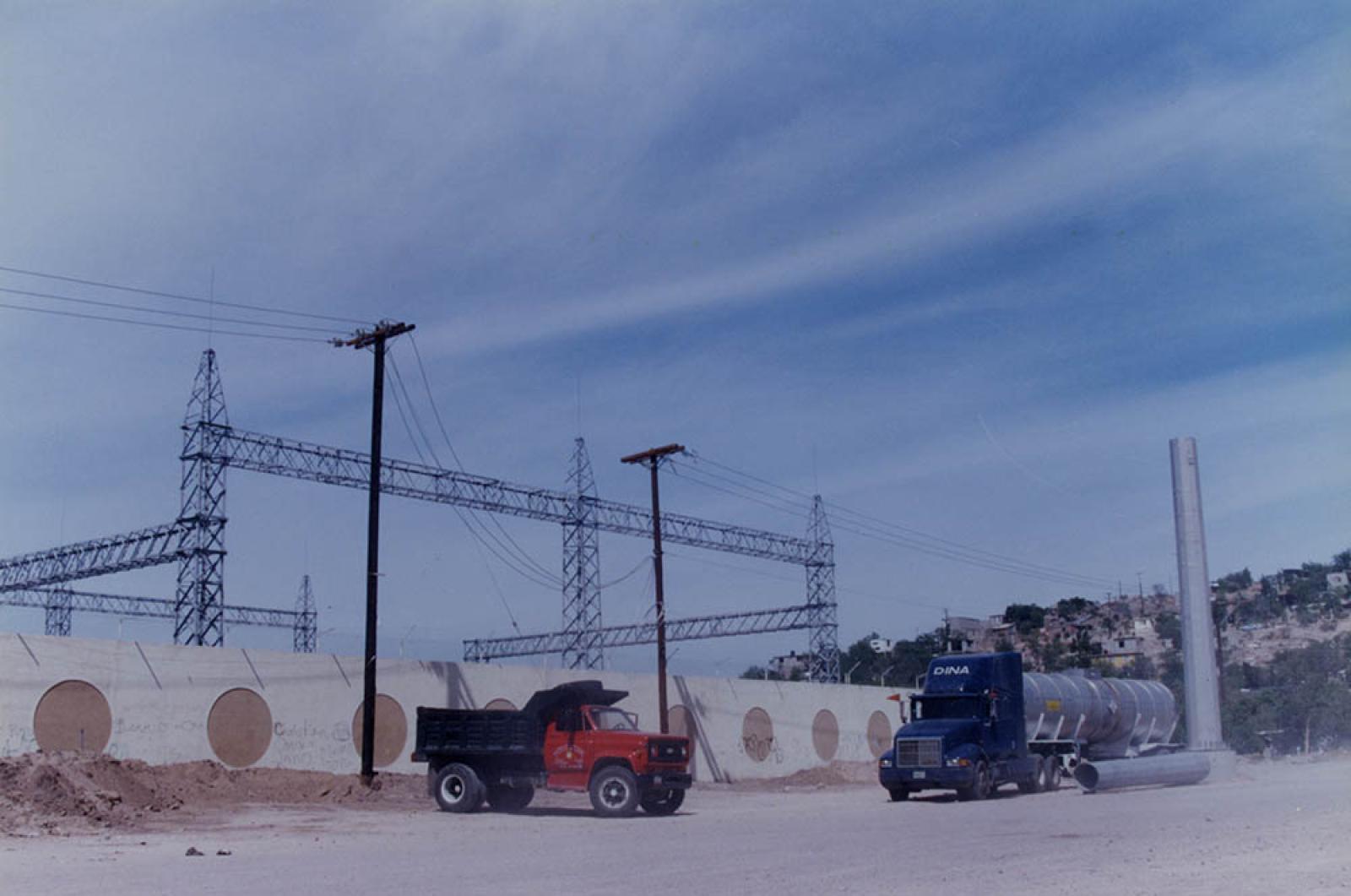 “Trabajos de la Comisión Federal de Electricidad en la estación eléctrica en La Ladrillera”.