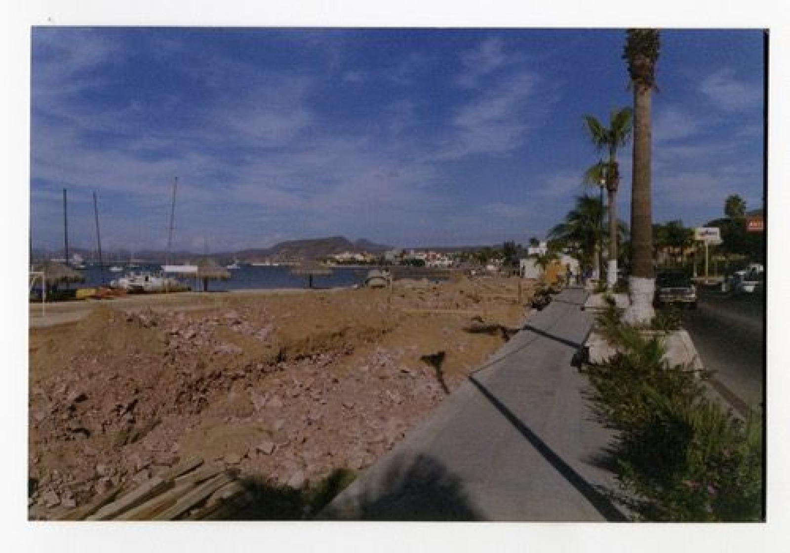 Trabajos de remodelación del malecón de La Paz, Baja California Sur.