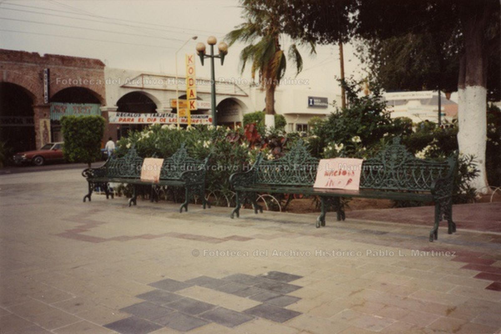 Tramo del Jardín Velasco, hacia la avenida 5 de Mayo.