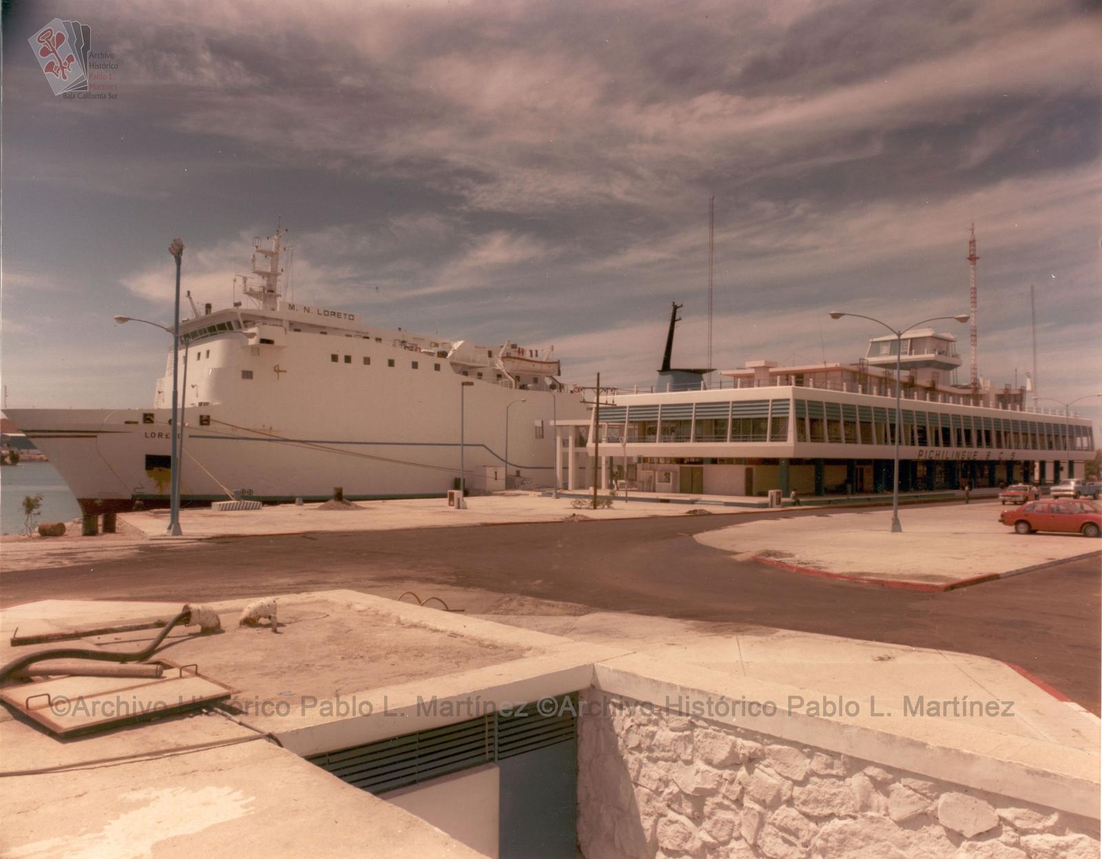 Transbordador Loreto atracado en el puerto de Pichilingue en La Paz, Baja California Sur.