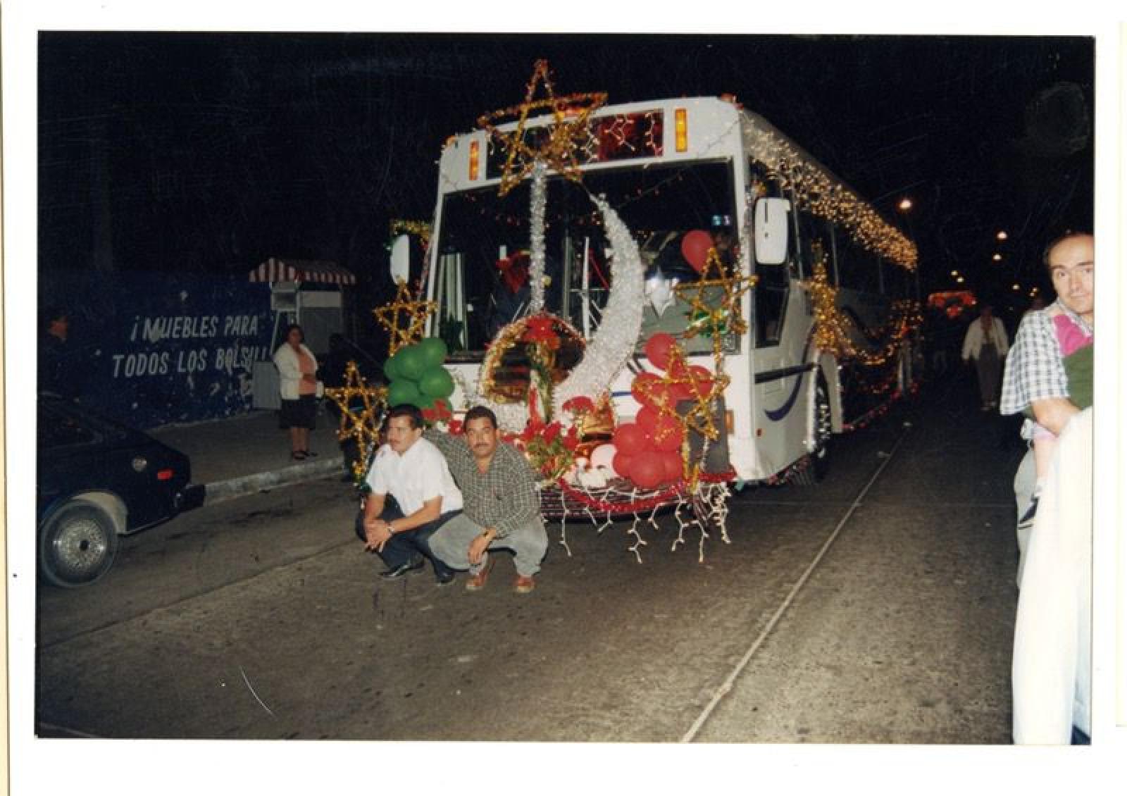 “Transporte urbano” utilizado en las peregrinaciones a la Virgen de Guadalupe.