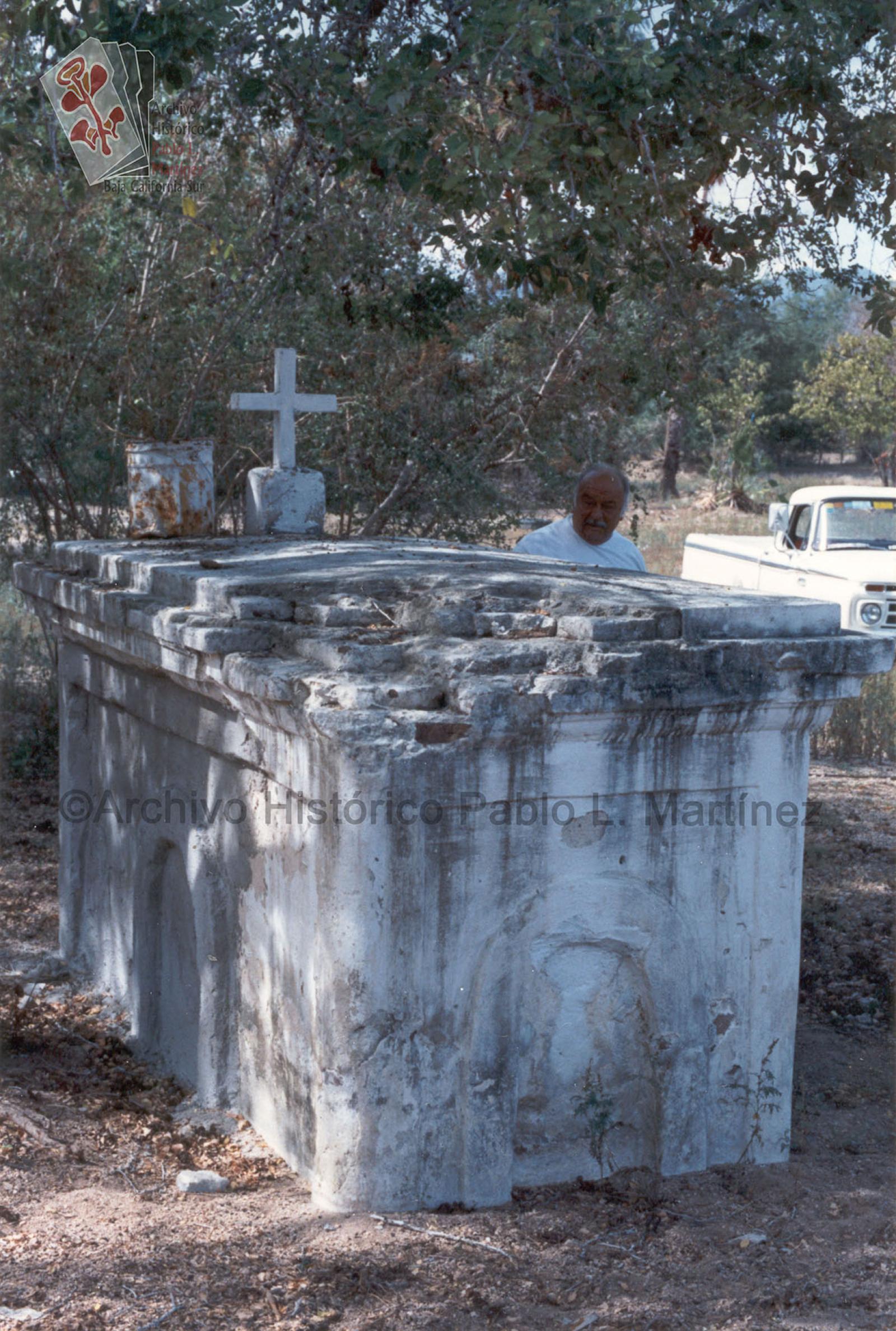 Tumba del señor Mauricio Castro.
