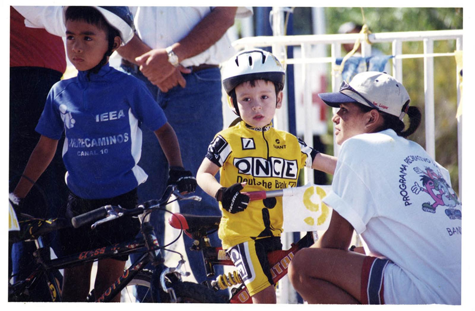 Víctor Aguilar en actividades deportivas.