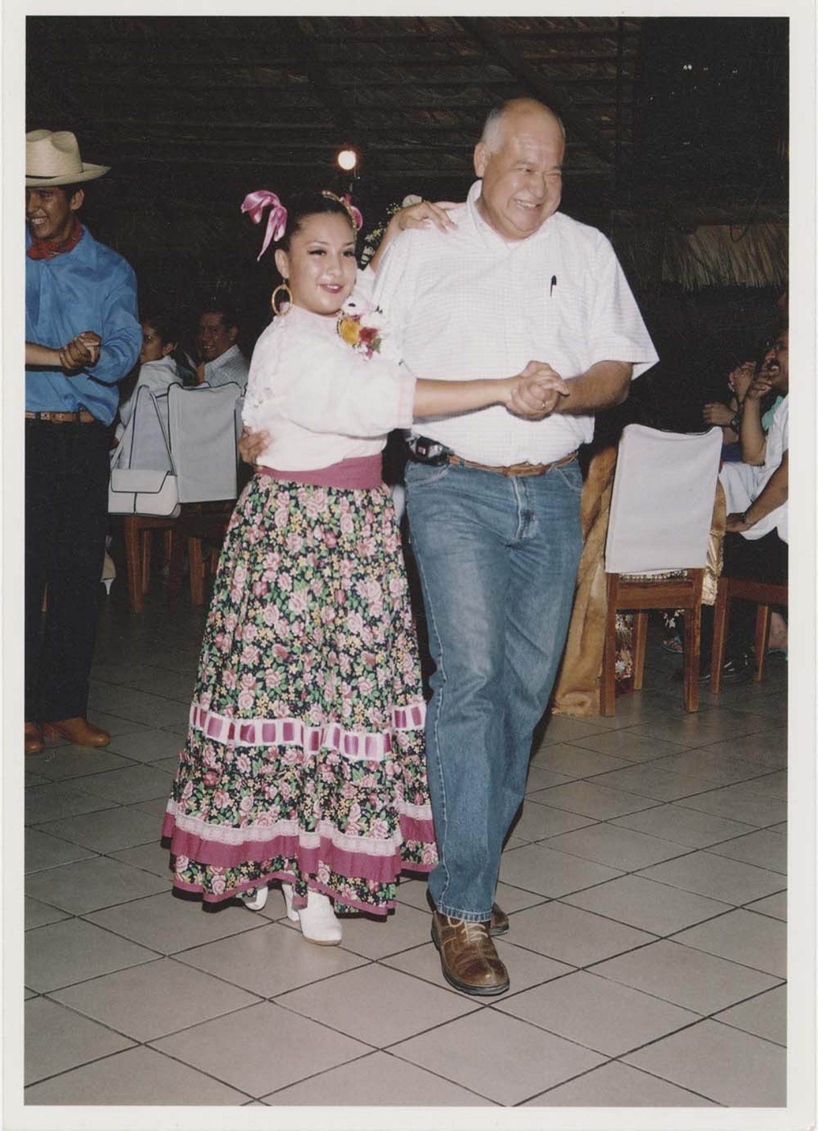 Víctor Castro Cosío en evento social.