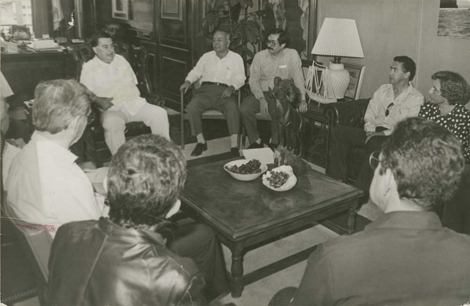 Víctor Manuel Liceaga, en reunión.