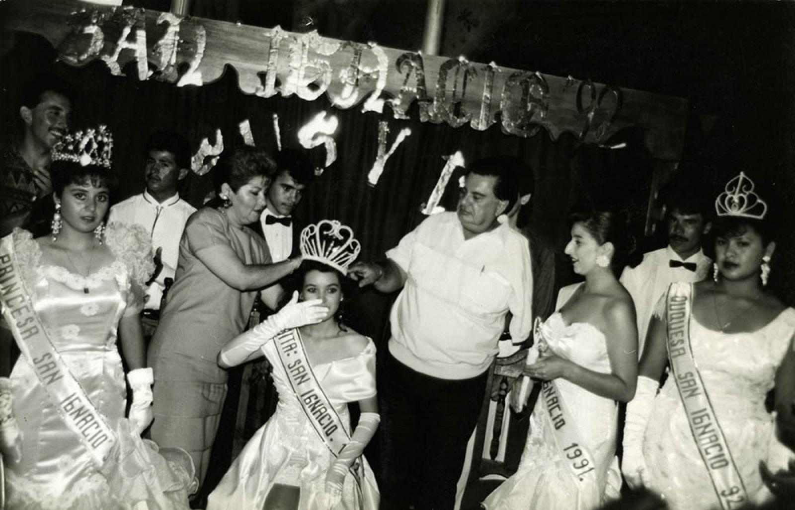 Víctor Manuel Liceaga Ruibal en ceremonia de coronación en San Ignacio, Baja California Sur, retrato.