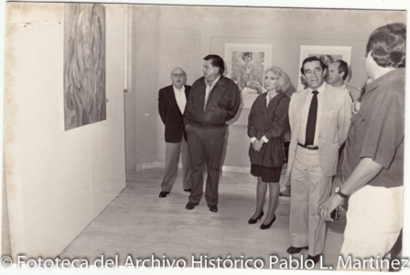Víctor Manuel Liceaga Ruibal en exposición de pinturas.