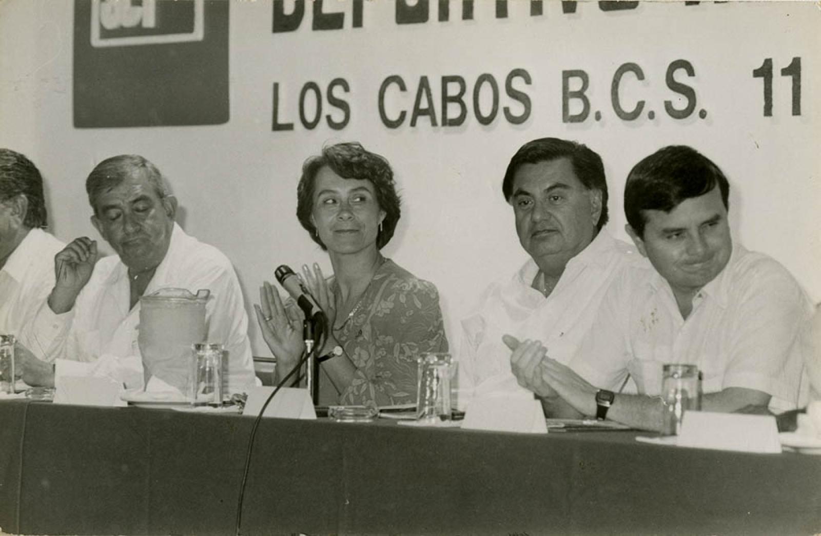 Víctor Manuel Liceaga Ruibal y acompañantes, retrato de grupo.