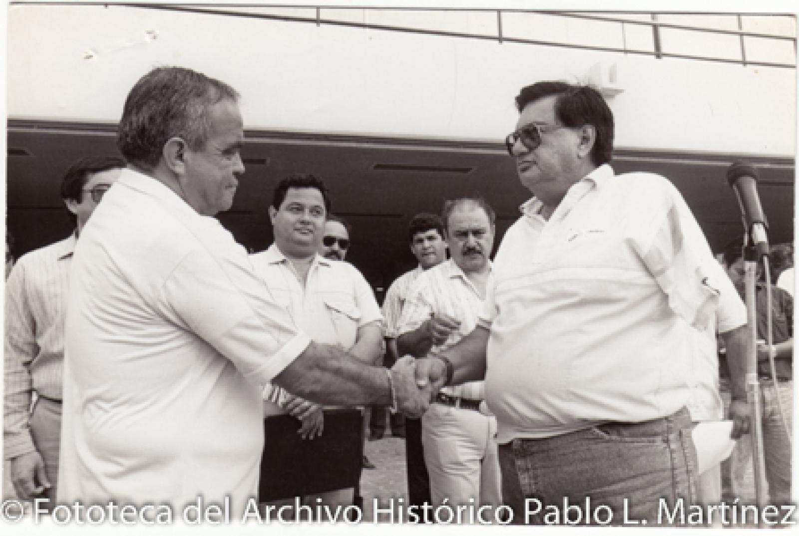 Víctor Manuel Liceaga y Antonio Wilson, en acto público.