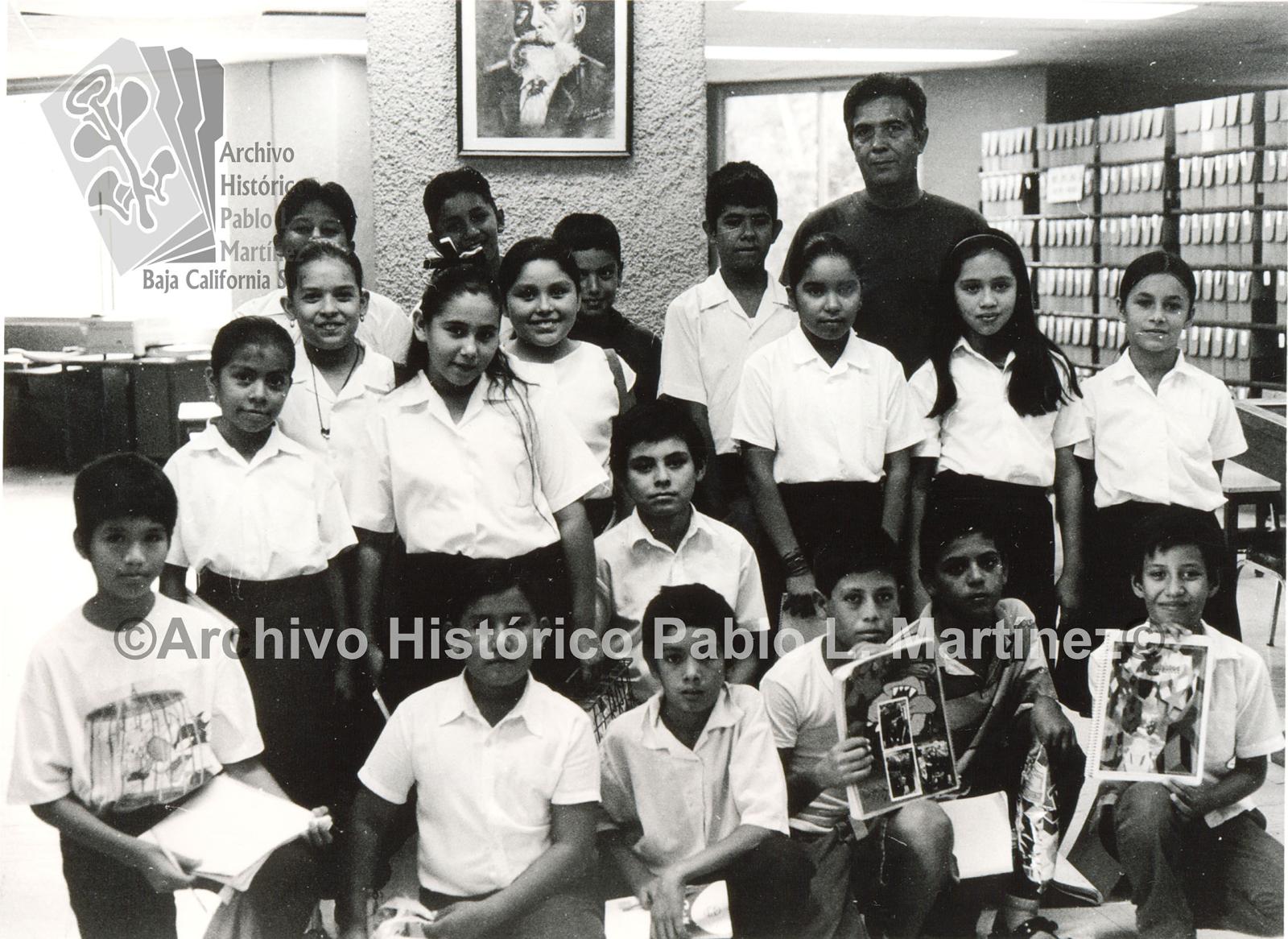 Visita al Archivo Histórico por alumnos de educación primaria de la ciudad de La Paz