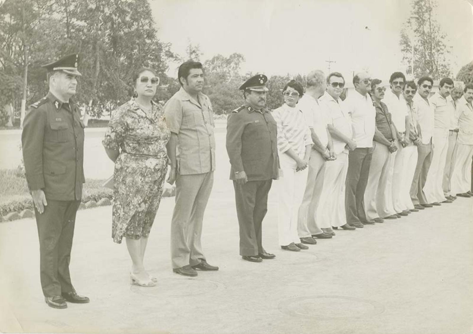 “Visita al cuartel de la Tercera Zona Militar”.