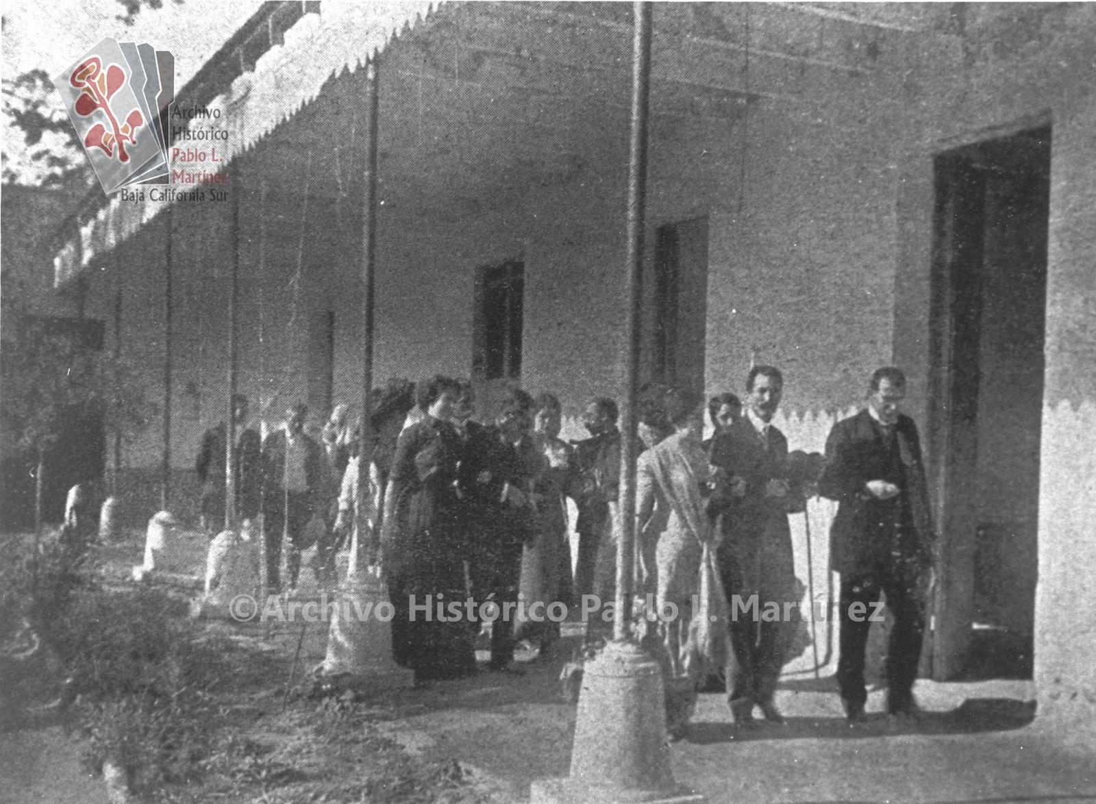 Visita de José María Pino Suárez al hospital Salvatierra.