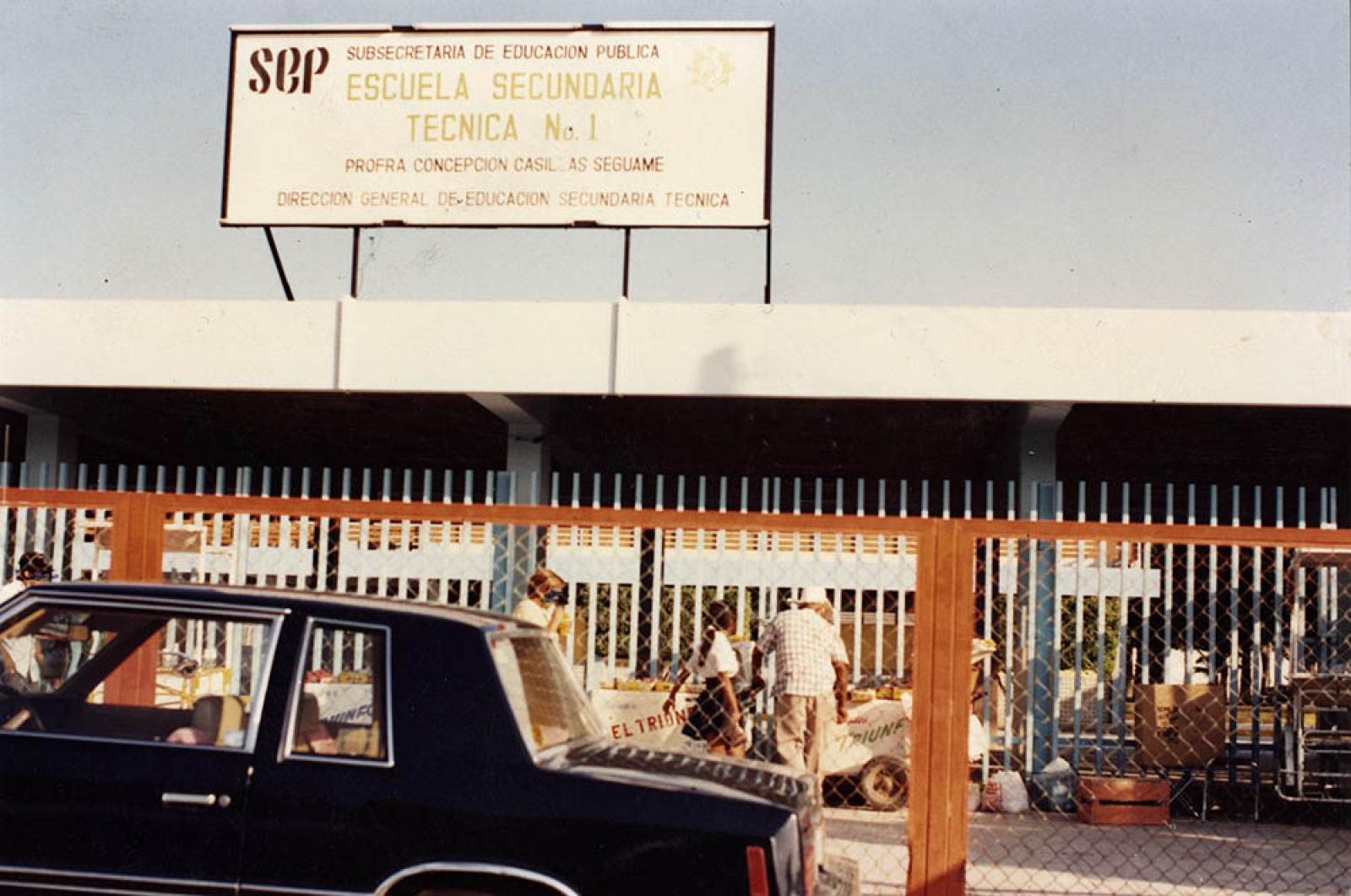 Vista exterior de la Escuela Secundaria Concepción Casillas Seguame.