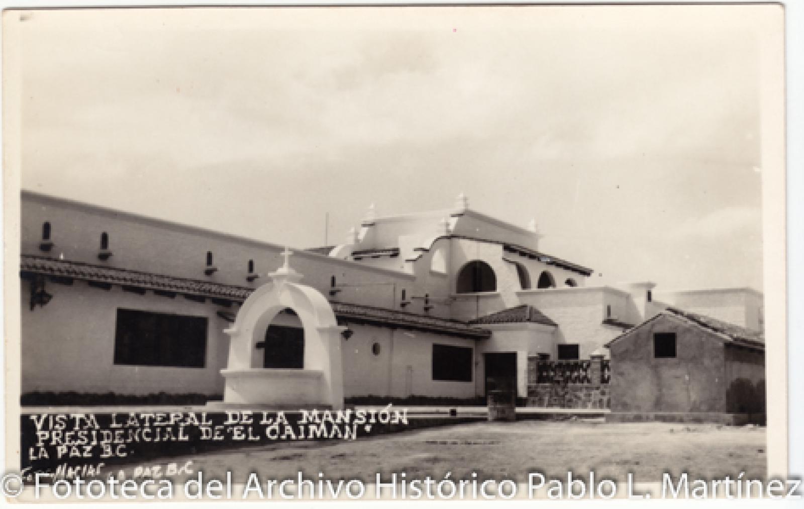 <<Vista lateral, mansión presidencial “El Caimán”>>