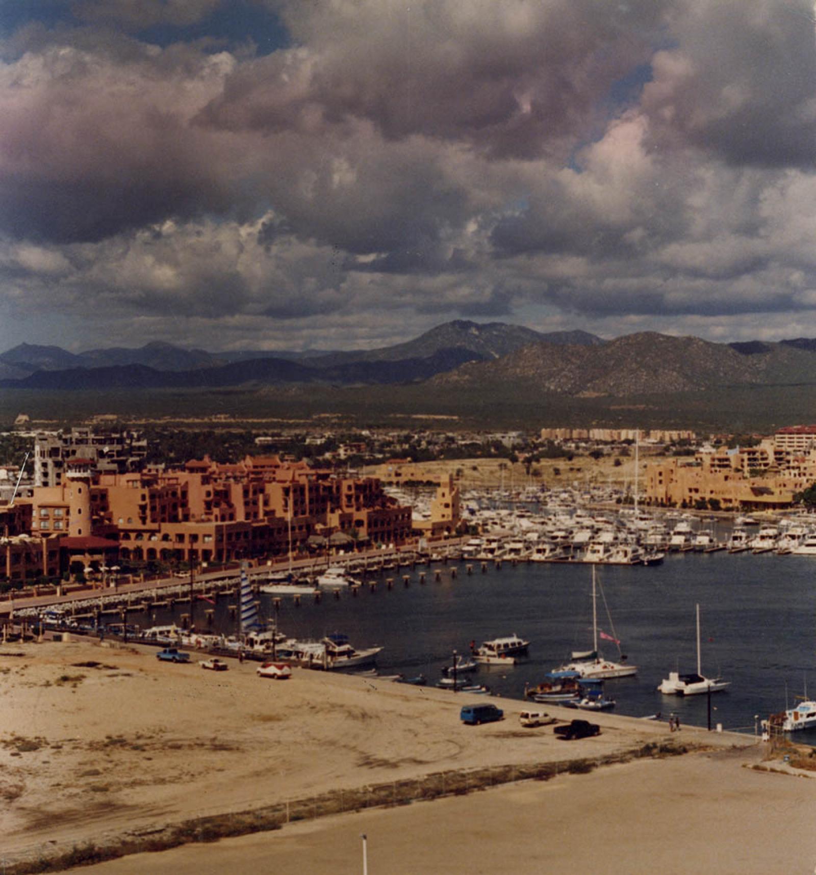 Vista panorámica de la Marina en Cabo San Lucas, Baja California Sur.