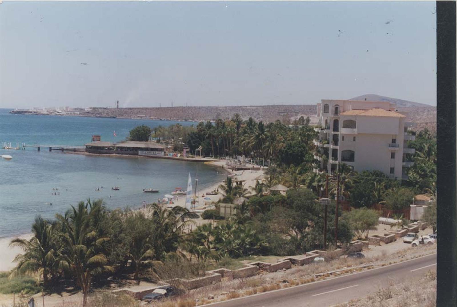 “Vista panorámica de la playa La Concha, en La Paz”.